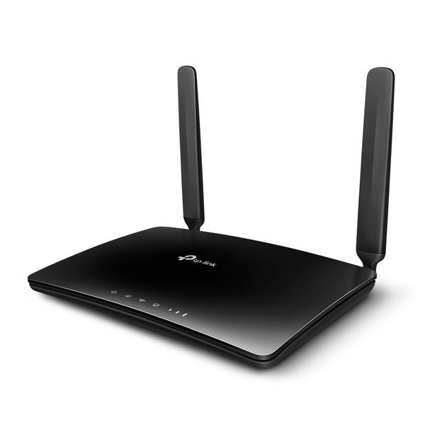 Connecting wired devices and removable LTE antennas Rear panel of TP-LINK TL-MR150 with LAN ports and LTE antennas